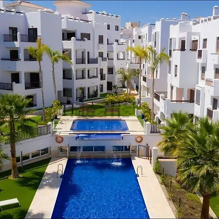 Apartament En Cerca Del Mar - Con Piscina, Gimnasio Y Garaje Salobreña